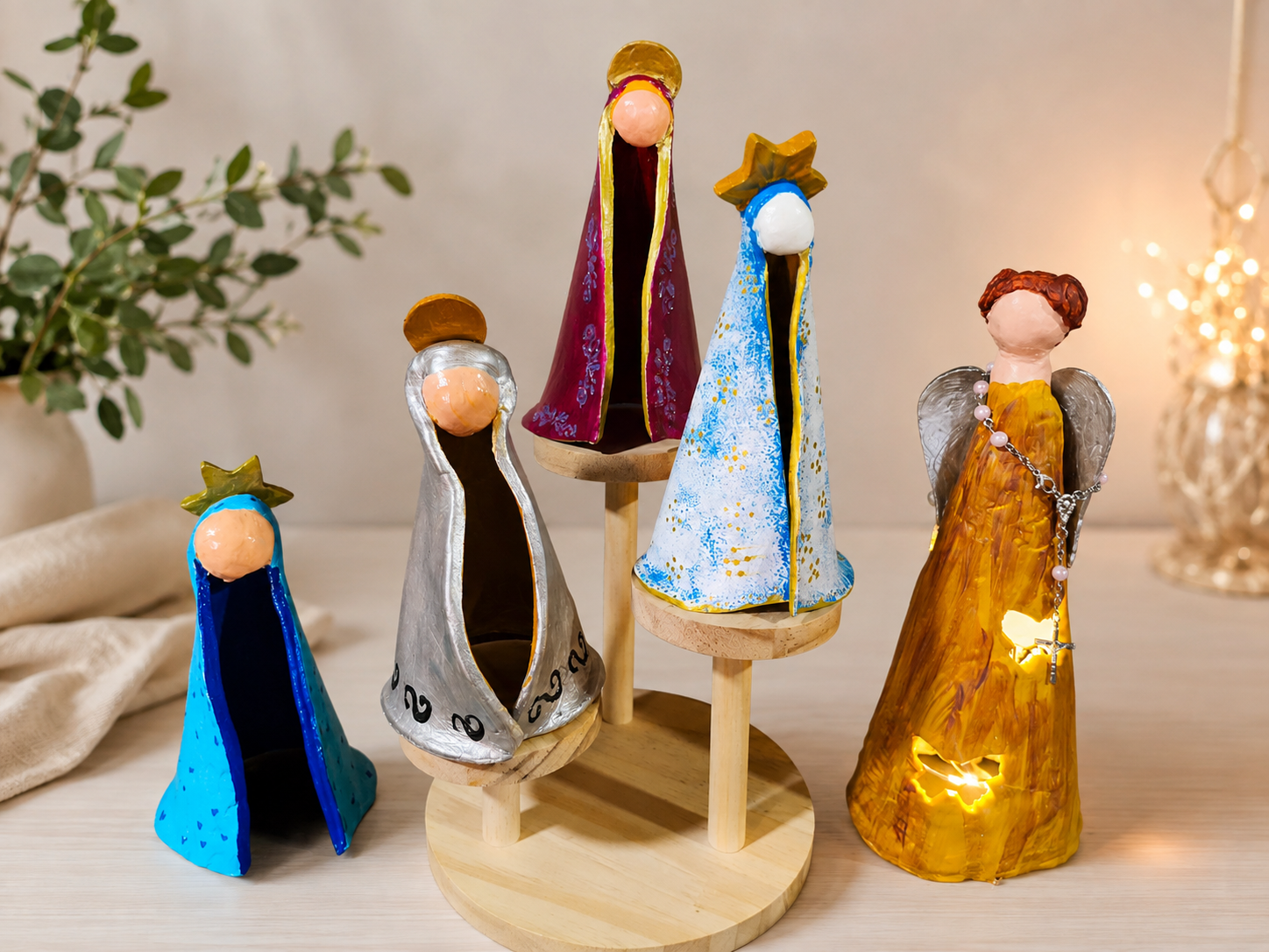 Nossa Senhora Artesanal em Cerâmica Fria